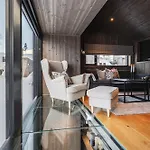 In Out, Modern Comfort By The Slopes Casa vacanze *