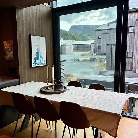 度假居 In Out, Modern Comfort By The Slopes