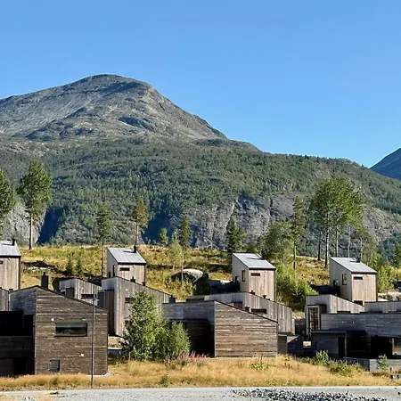 In Out, Modern Comfort By The Slopes 度假居 *