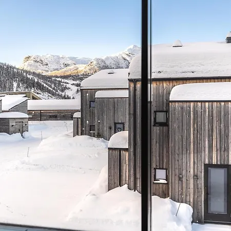 Ferienhaus In Out, Modern Comfort By The Slopes *