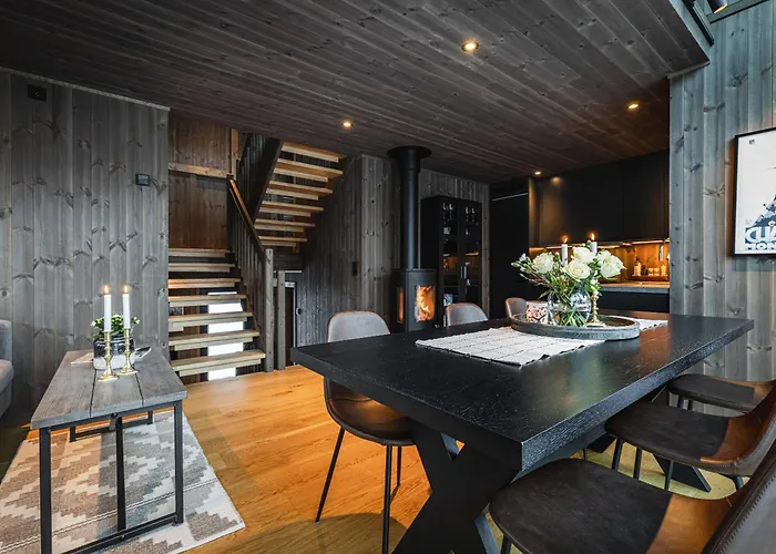 In Out, Modern Comfort By The Slopes * 헴세달