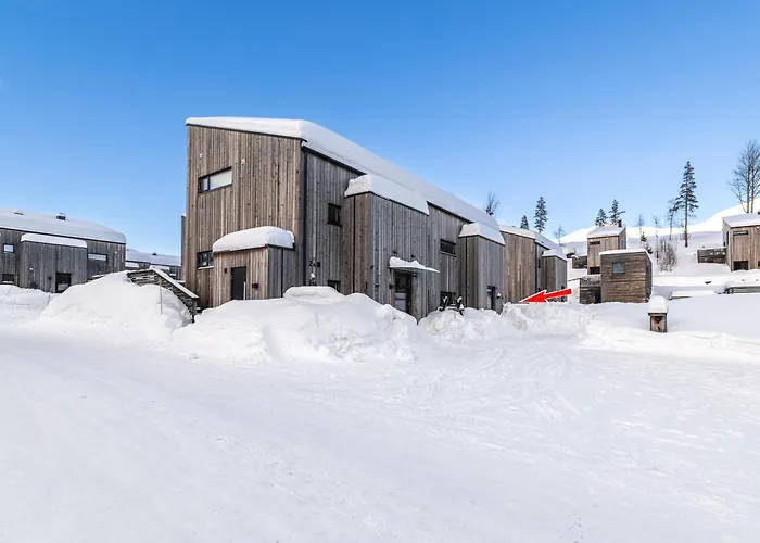 In Out, Modern Comfort By The Slopes 펜션 *